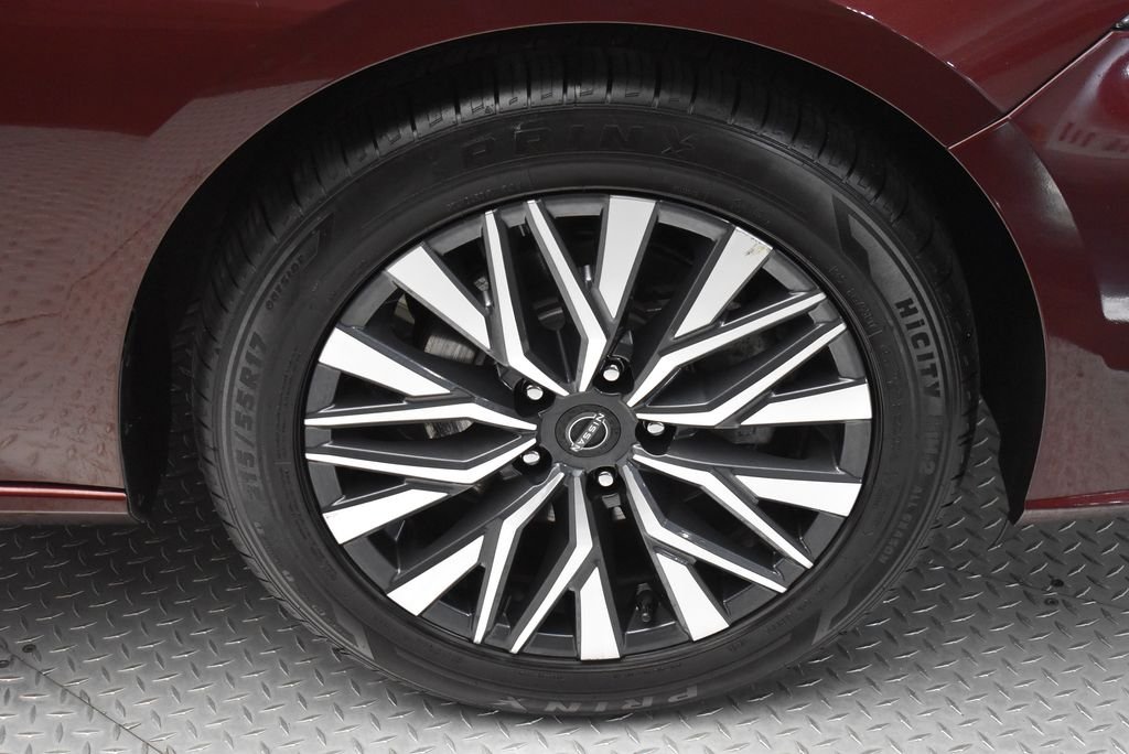 Used 2024  Nissan 2.5 SV image 35