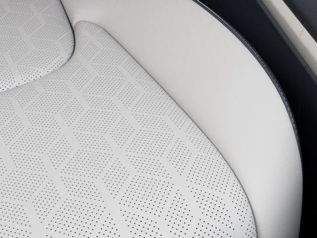 New 2026 Snow White Pearl Kia EX image 24