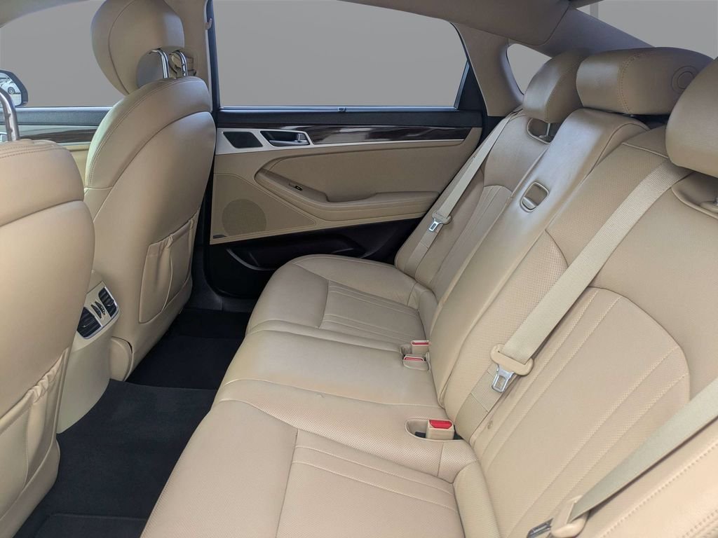 Used 2016 Blue Hyundai 3.8 image 12