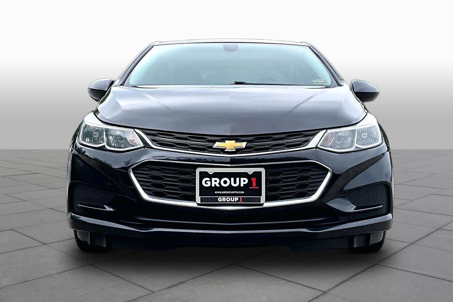 Pre-Owned 2018 Chevrolet Cruze LS