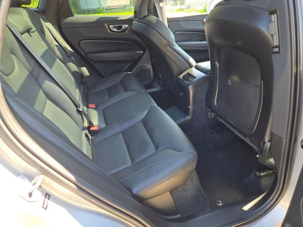 Used 2022 Gray Volvo T8 Inscription Expression image 12
