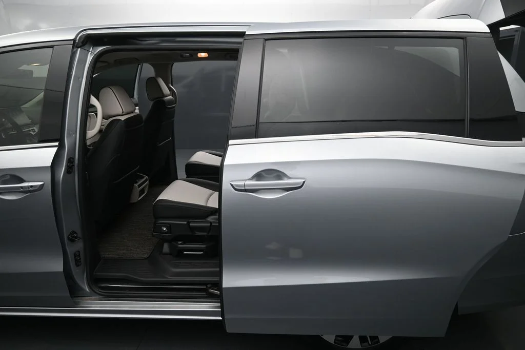 New 2026 Solar Silver Metallic Honda Elite image 15