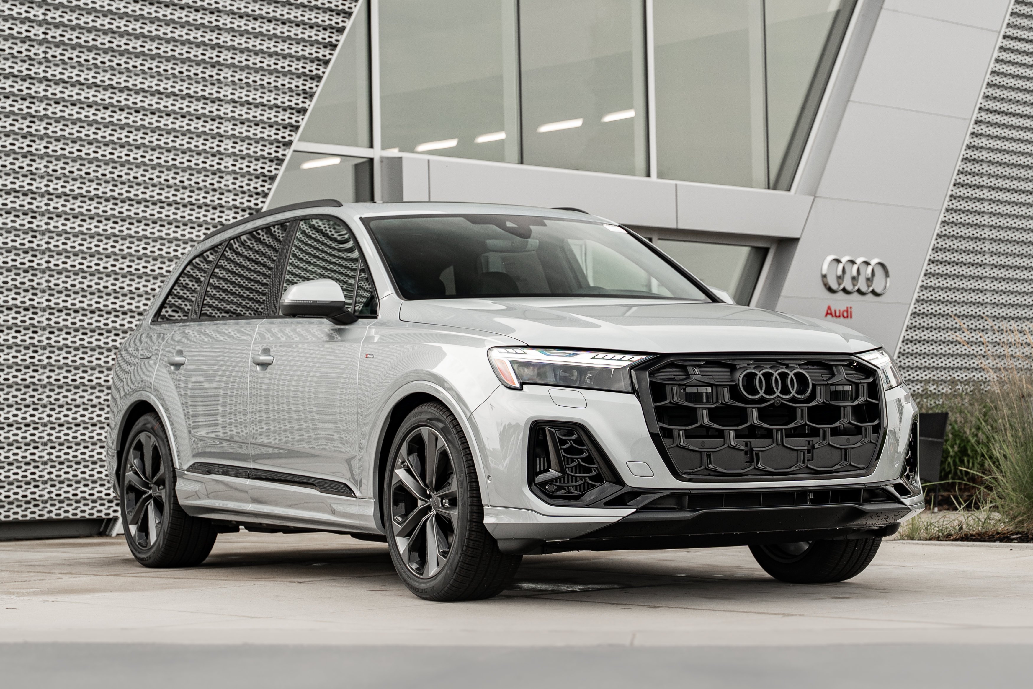 New 2026 Satellite Silver Audi  image 1