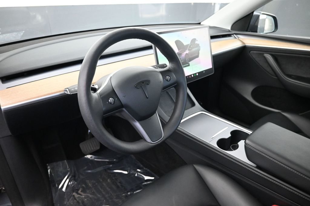 Used 2022  Tesla Long Range image 19