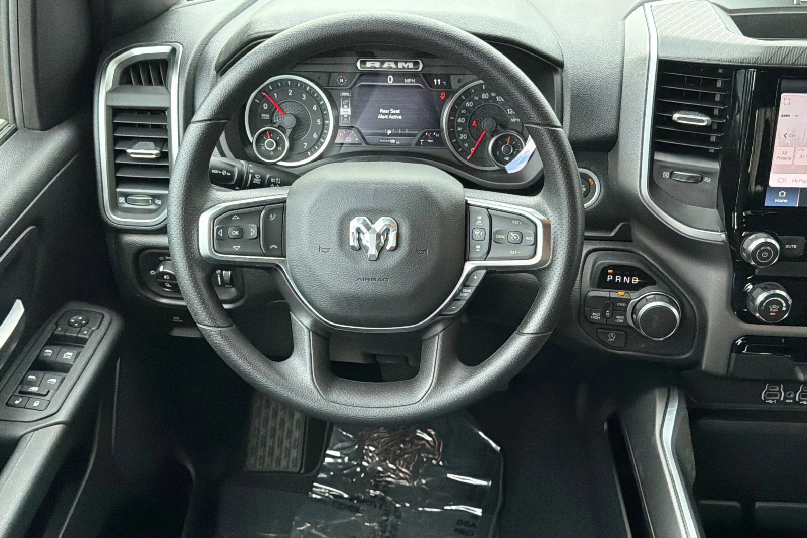 2026 RAM 1500 Express - Photo 12