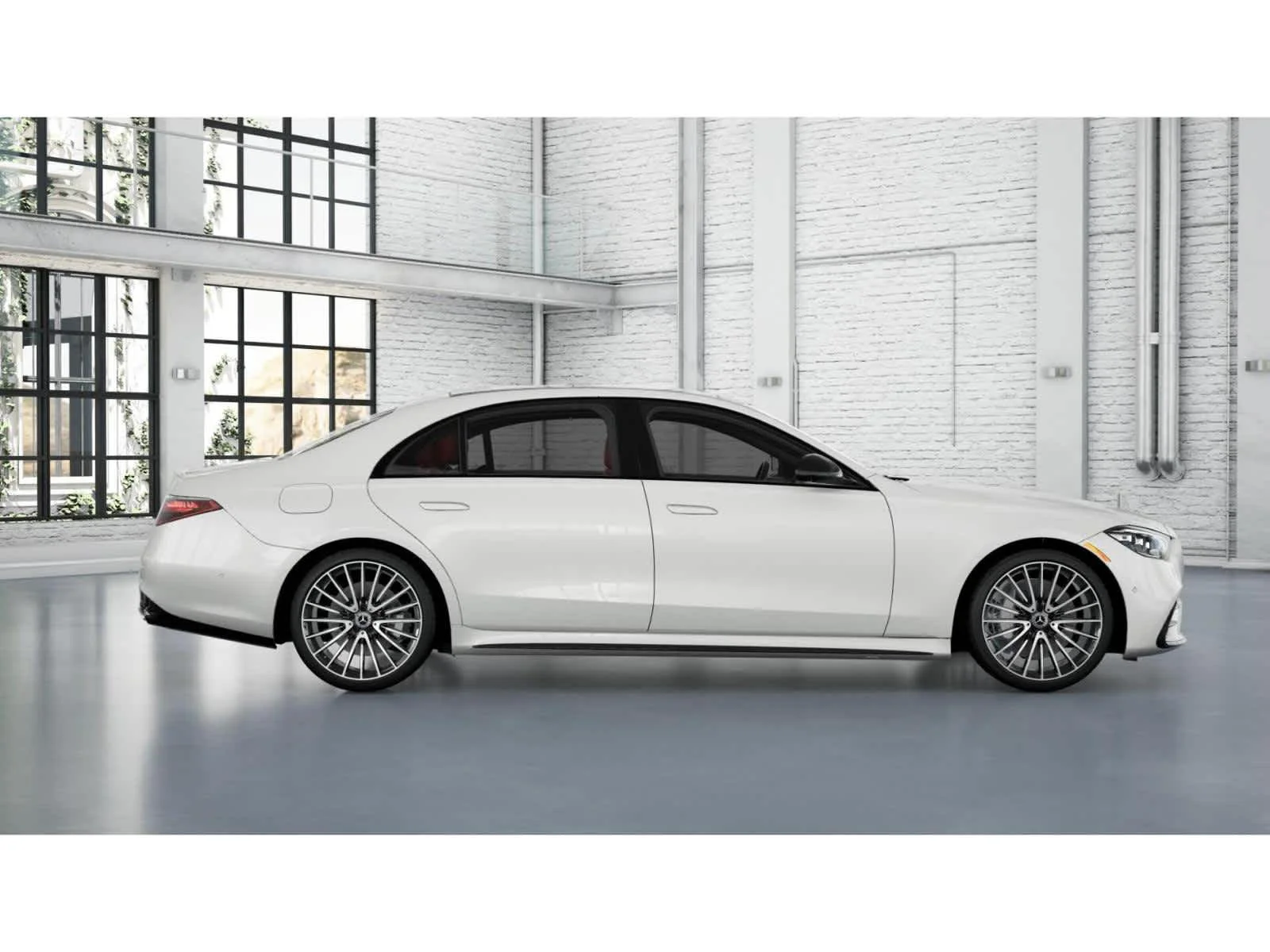 Used 2023 MANUFAKTUR Diamond White Mercedes-Benz S 580 image 2