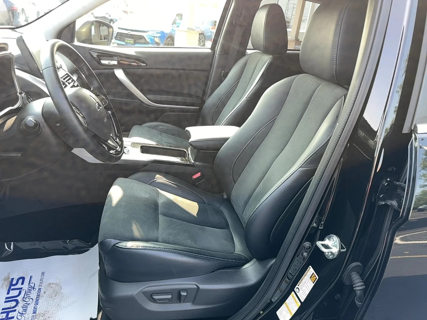 Used 2025 Gray Mitsubishi SE image 10
