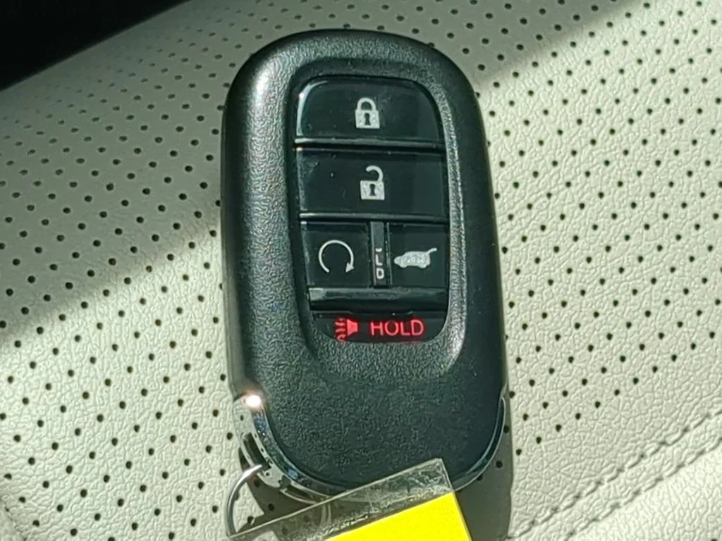 Used 2024 Black Honda EX-L image 29