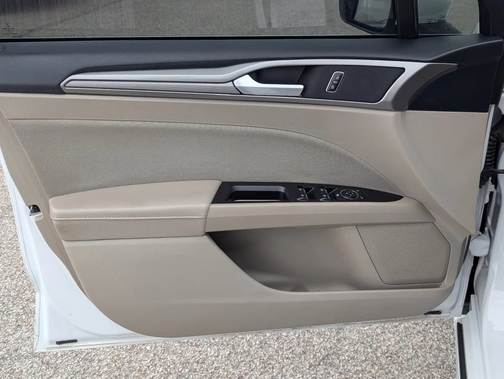 Used 2017 White Ford SE image 12