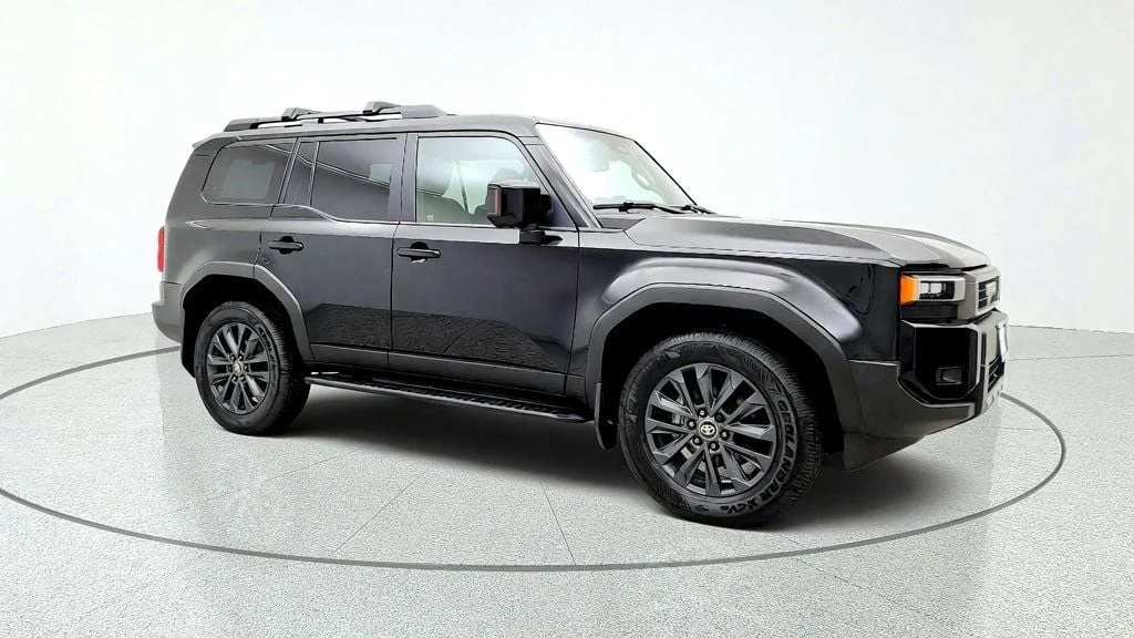 Used 2026 Black Toyota 4WD w/ Moonroof, JBL, HUD, 20