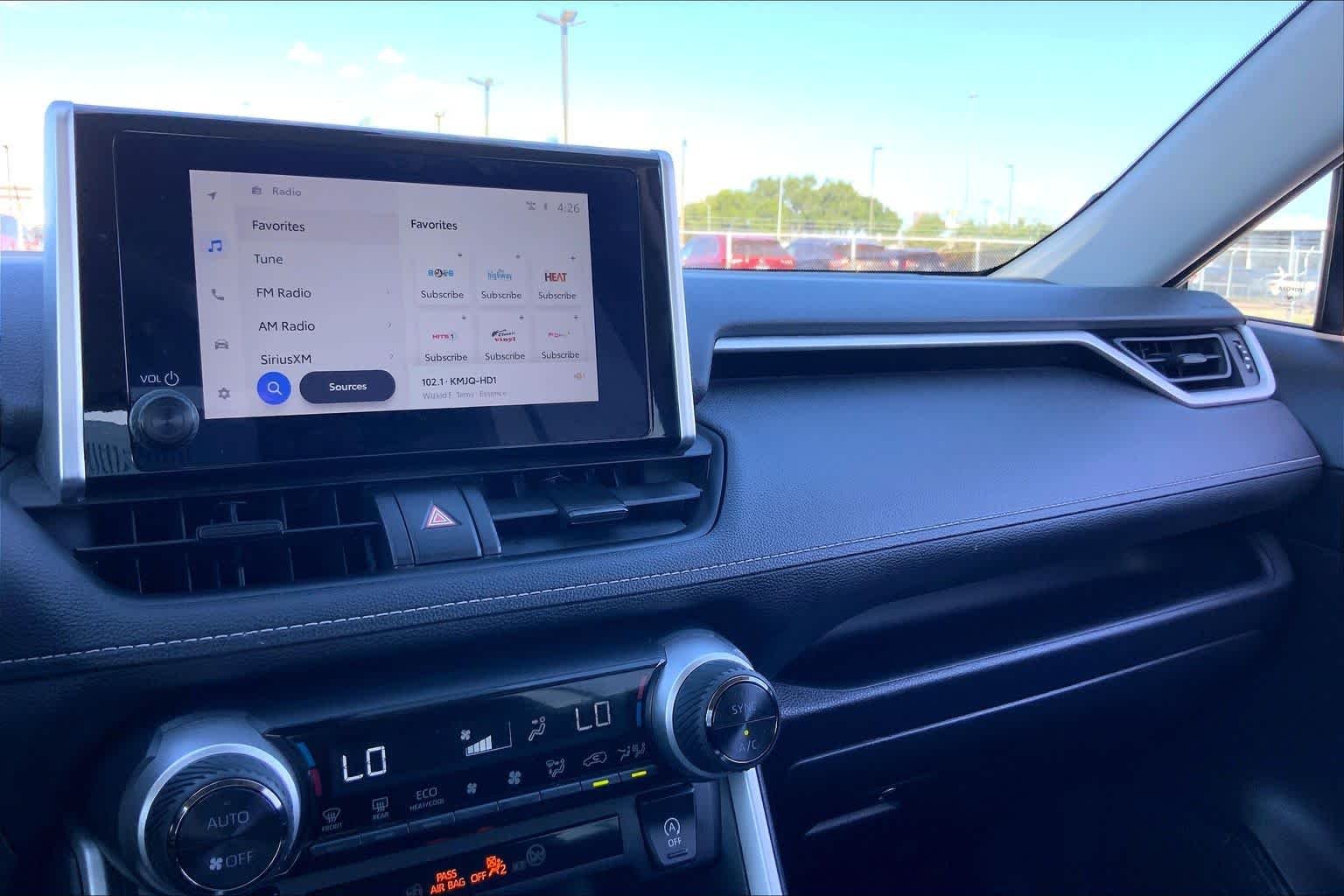 Used 2025 Ice Cap Toyota XLE image 35