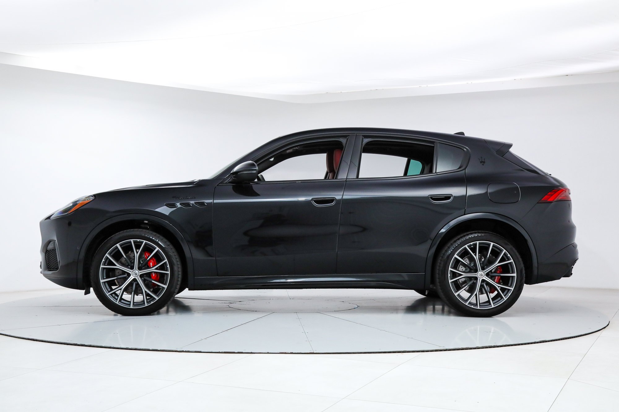 Used 2026 Black Maserati Modena image 2