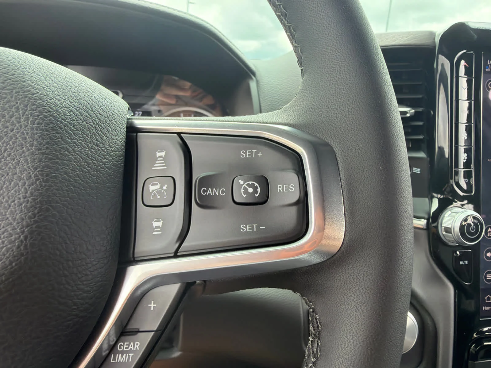 New 2026 Serrano Green Metallic Ram Laramie image 24