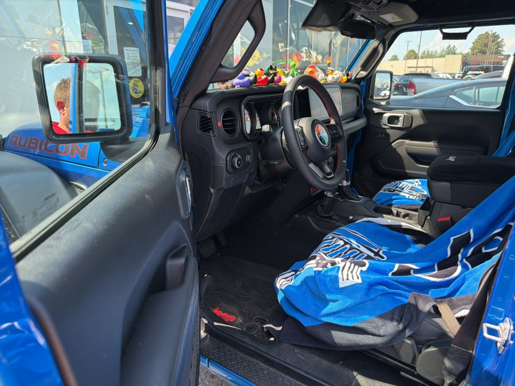 Used 2024 Hydro Blue Pearlcoat Jeep Rubicon image 8