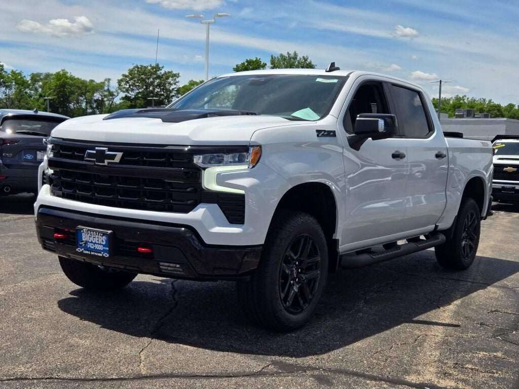 2026 Chevrolet Silverado 1500 LT Trail Boss - Photo 3