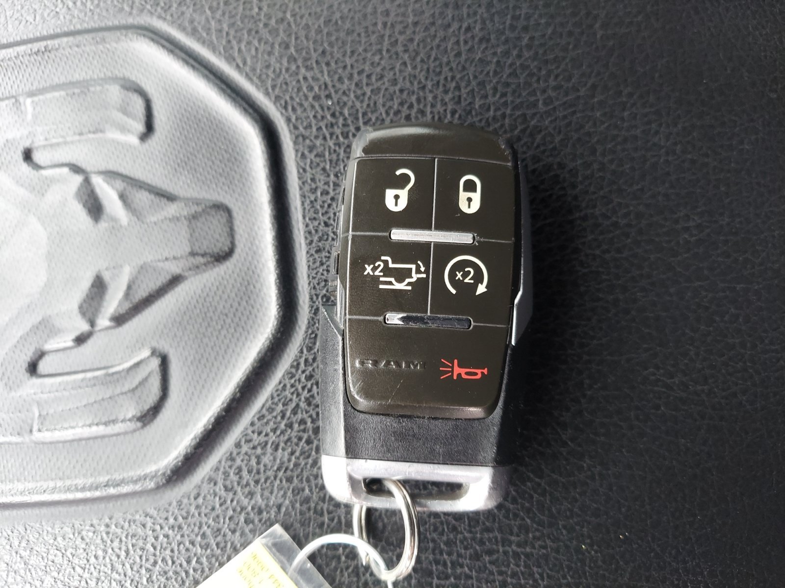 Used 2021 Diamond Black Crystal Pearlcoat Ram Laramie image 33