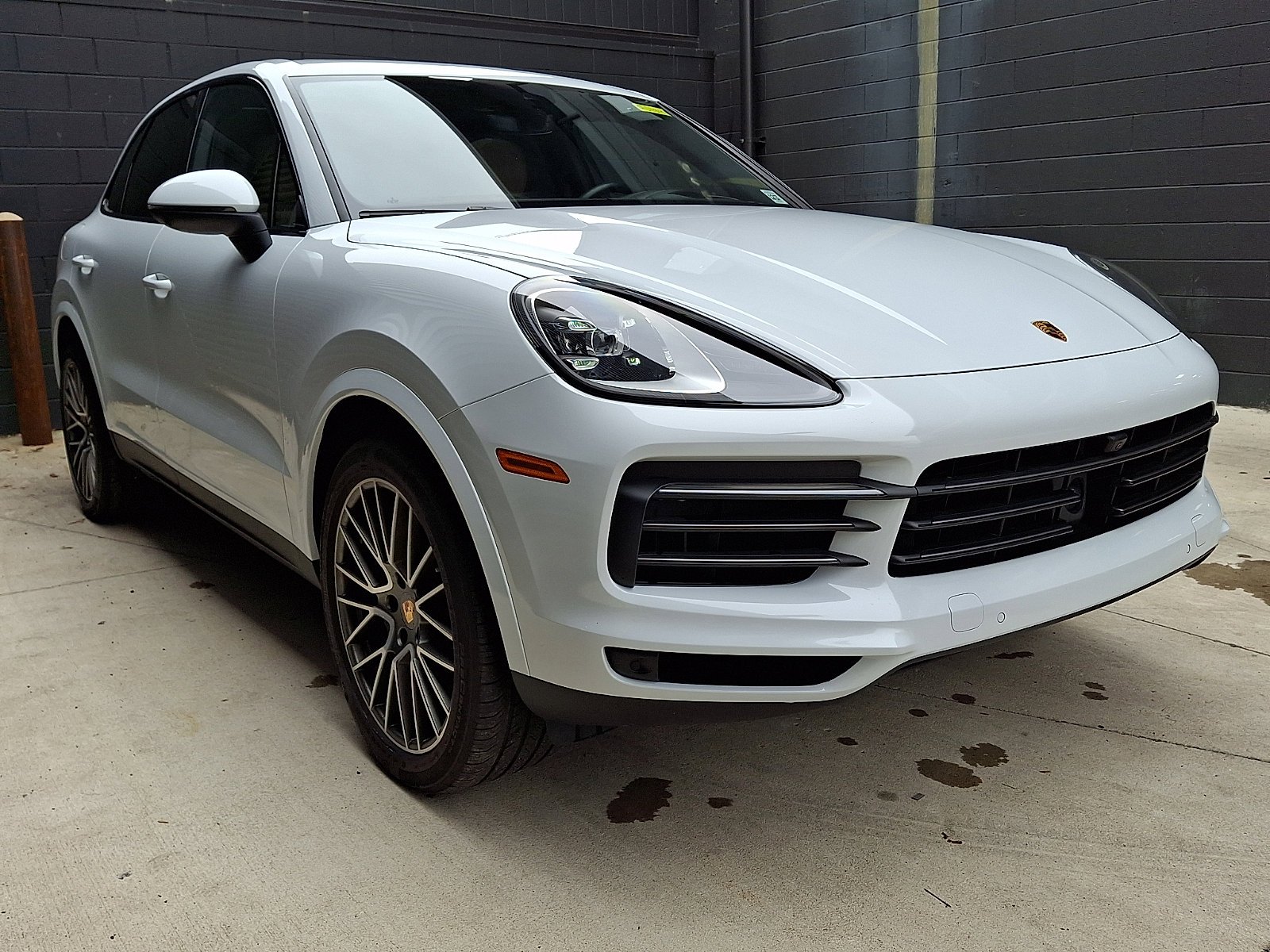 Certified Used 2023 White   0Q Porsche Platinum Edition image 7
