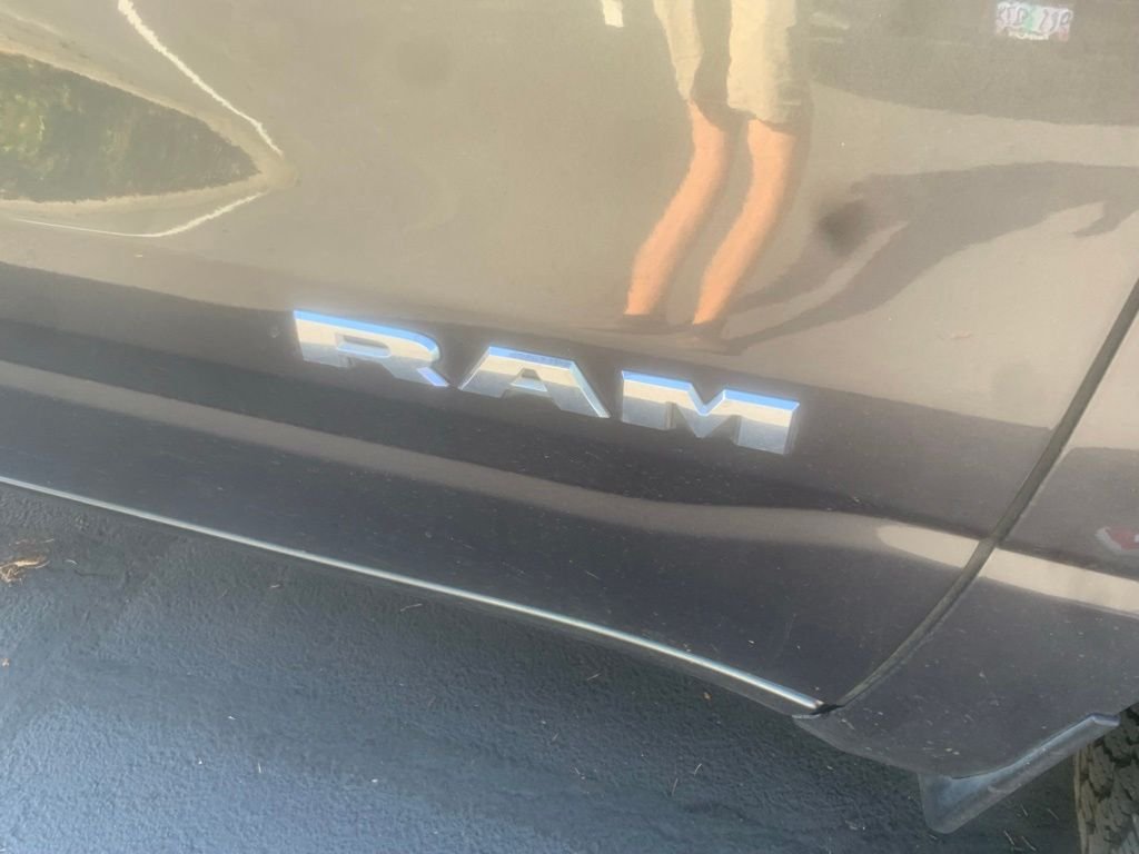 Used 2019 Granite Crystal Metallic Clearcoat Ram Big Horn/Lone Star image 6