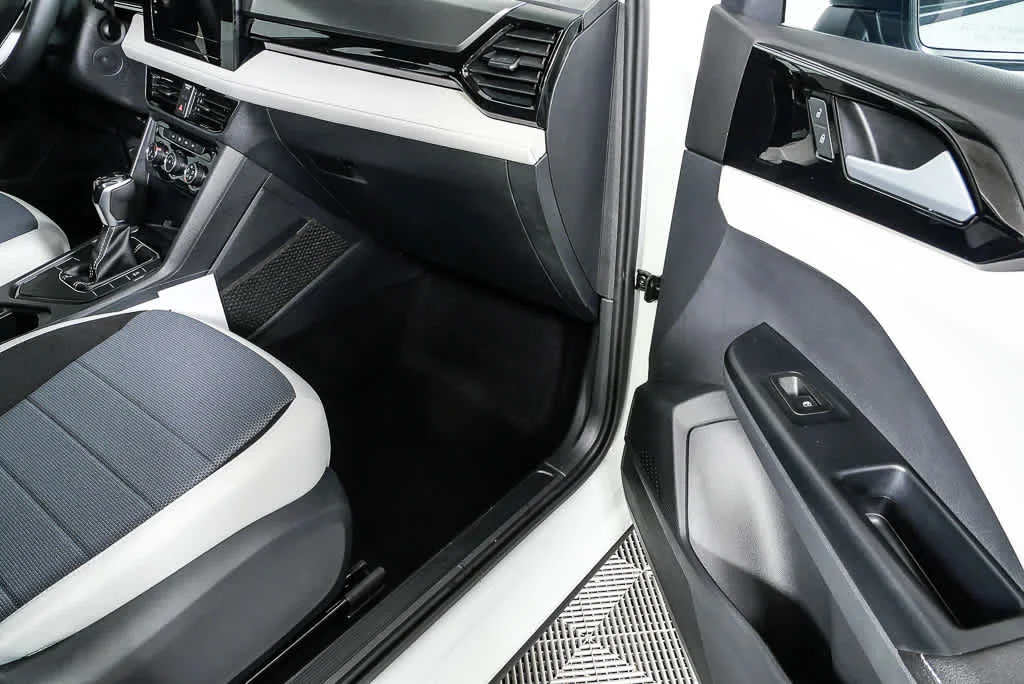 New 2026 Pure White Volkswagen S image 23