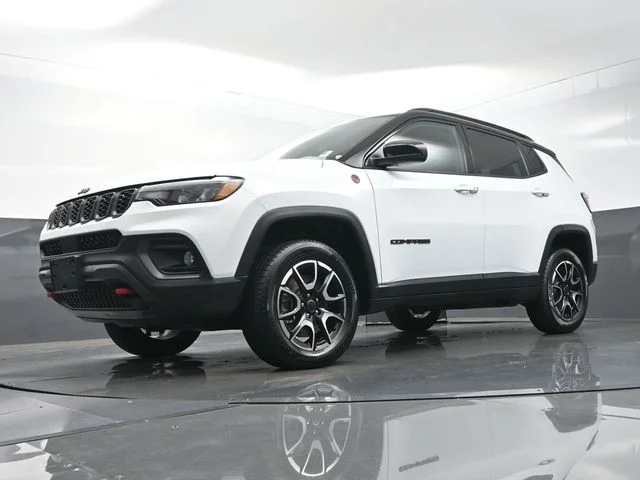 Used 2025 White Jeep Trailhawk image 37