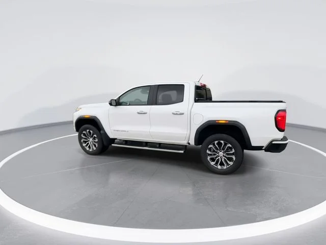 Used 2024 White GMC Denali image 5