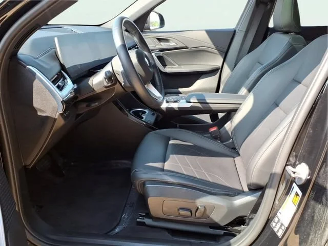 Used 2026  BMW xDrive28i image 18