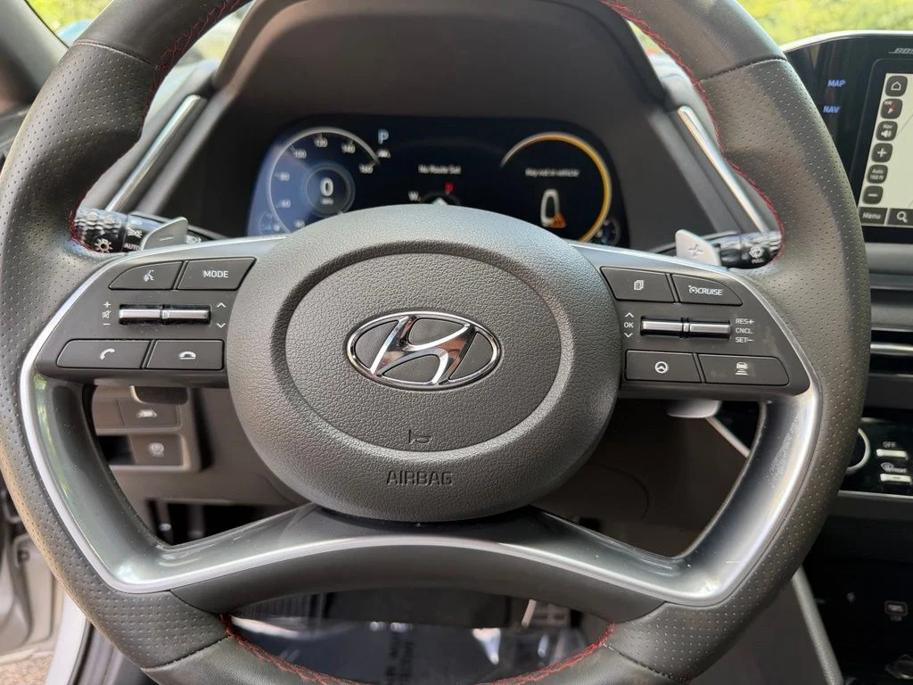 Used 2022 Shimmering Silver Hyundai SEL Plus image 20