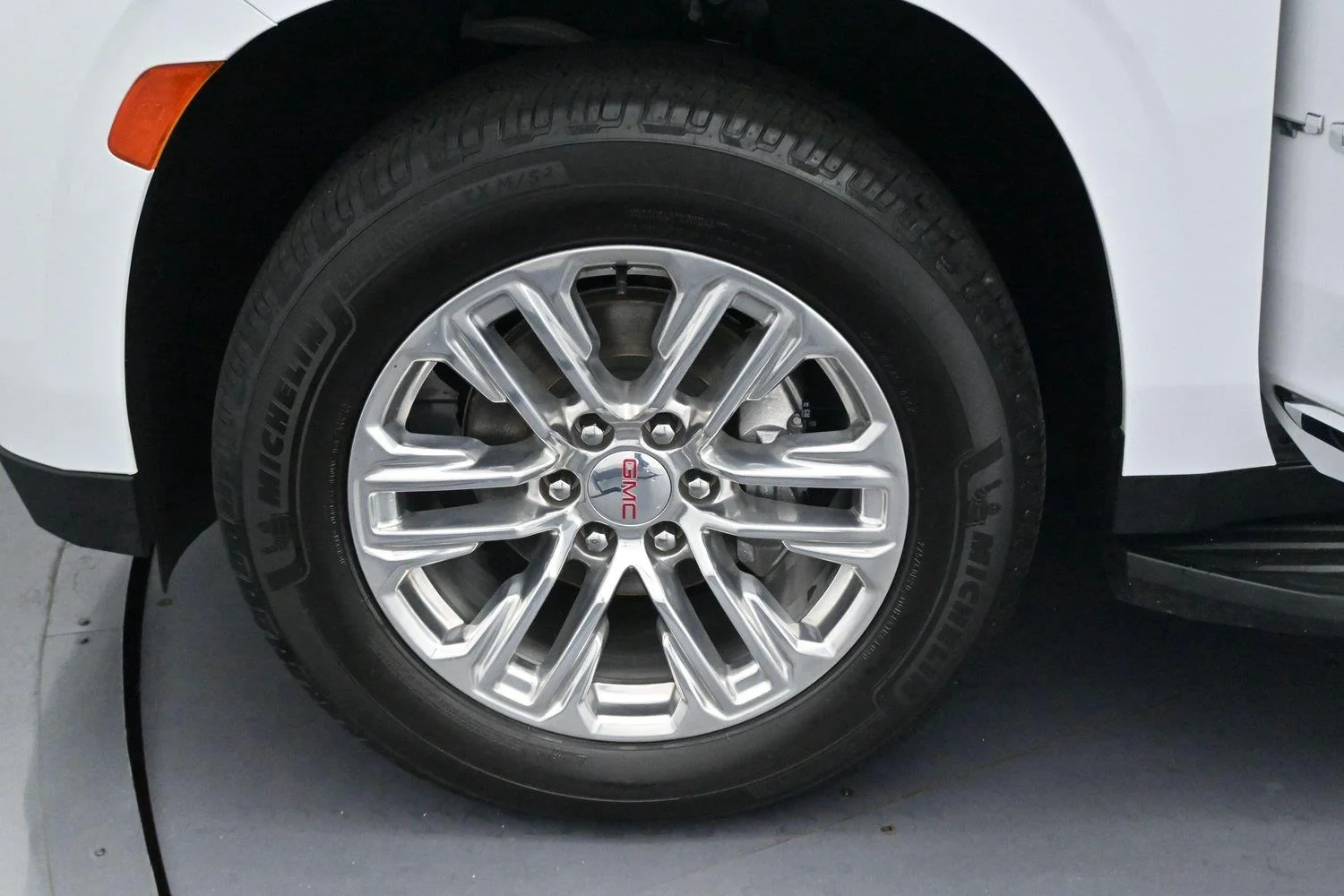 Used 2022 SUMMIT WHITE GMC SLT image 42