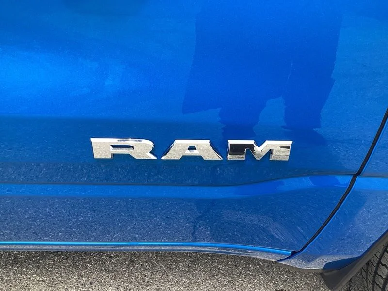 New 2026 Hydro Blue Pearl-Coat Exterior Paint RAM Big Horn/Lone Star image 10