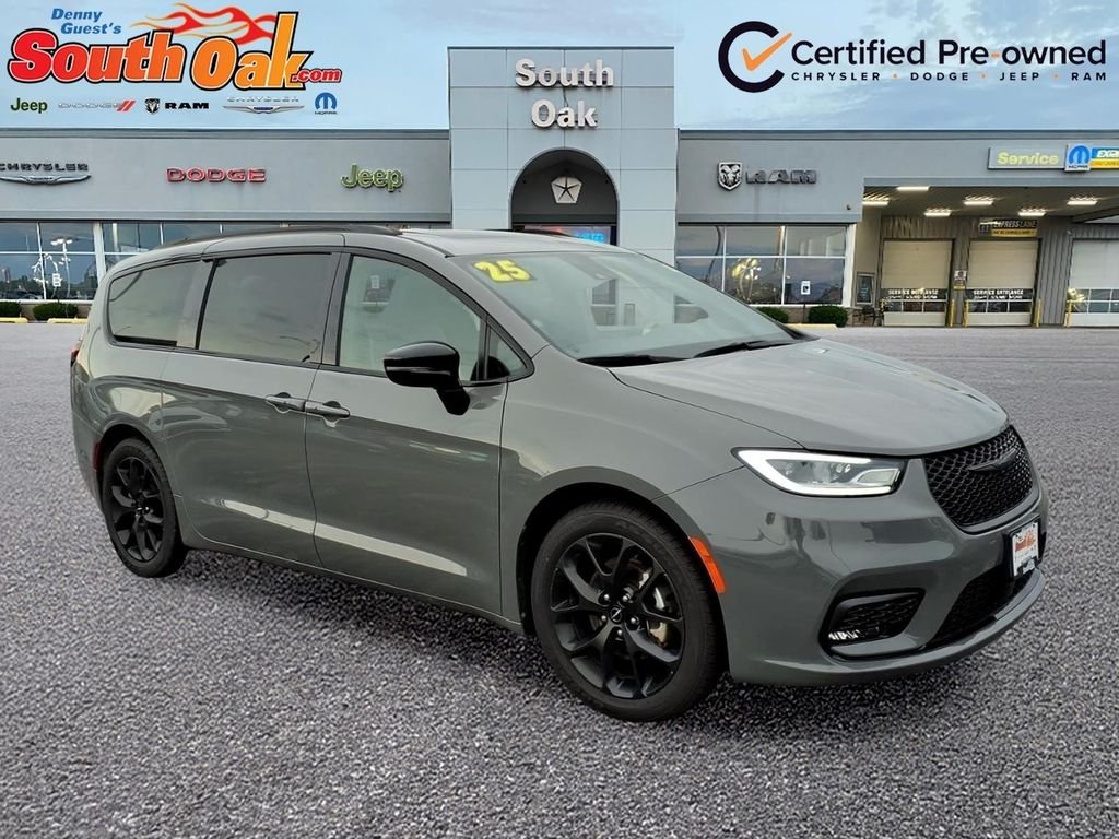 2025 Chrysler Pacifica