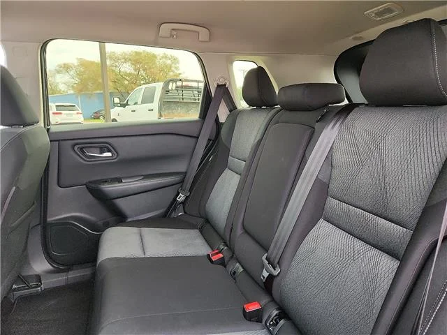 Used 2025 Blue Nissan SV Front-Wheel Drive image 9