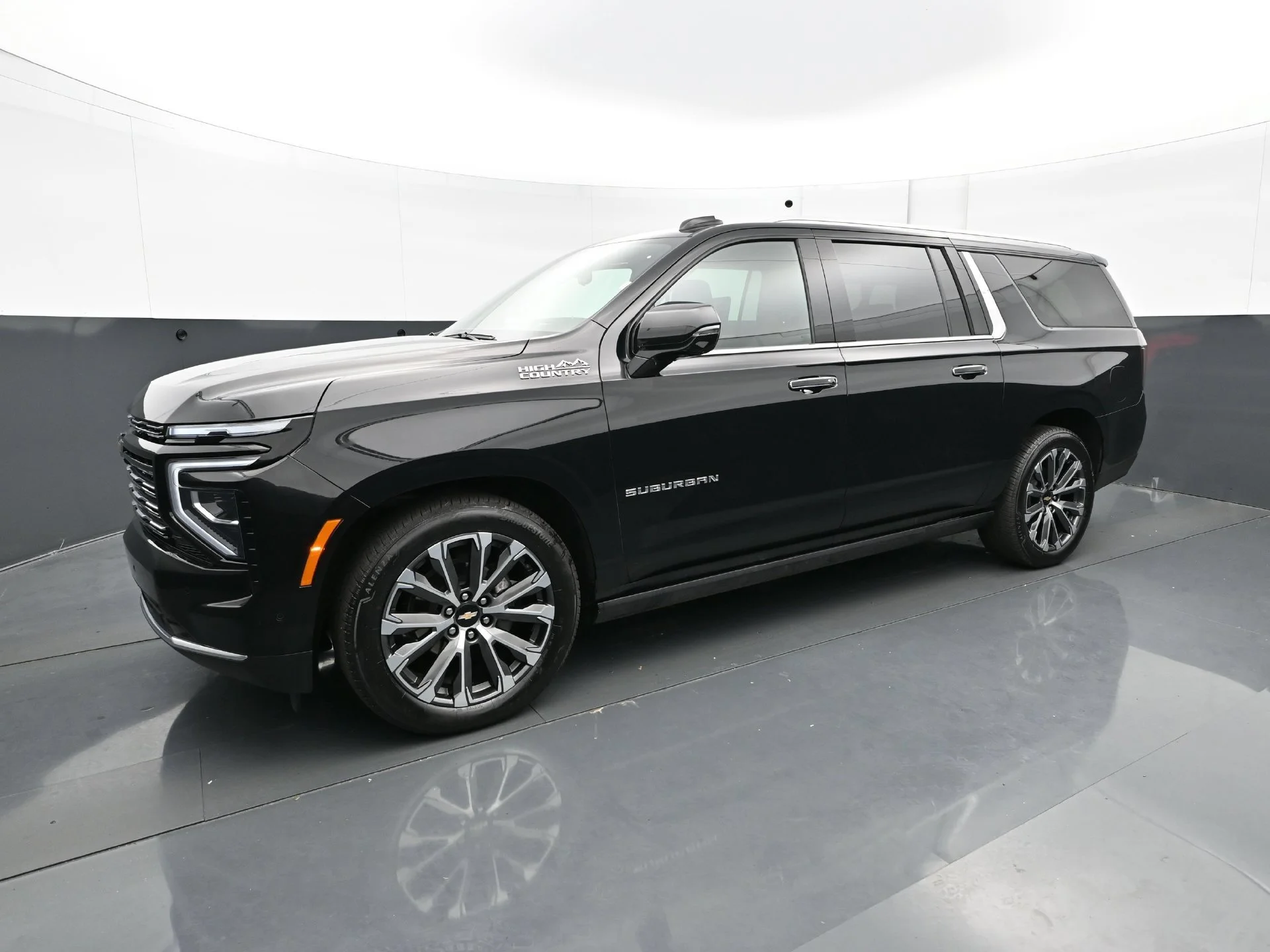 Used 2026 Chevrolet Suburban High Country with VIN 1GNS6GKL0TR193748 for sale in Roseville, Minnesota