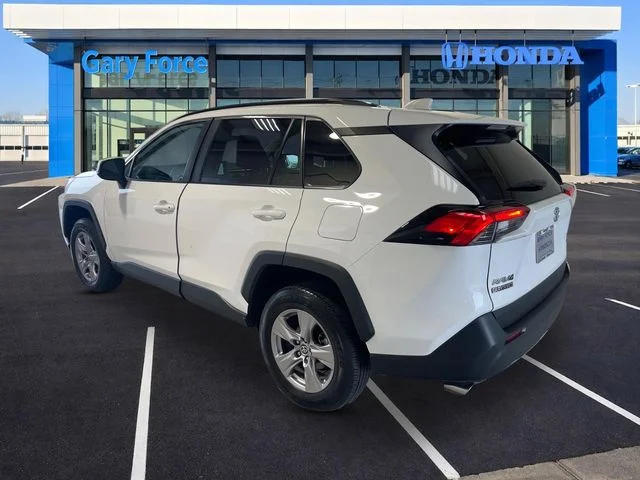 Used 2025 Ice Toyota XLE image 3