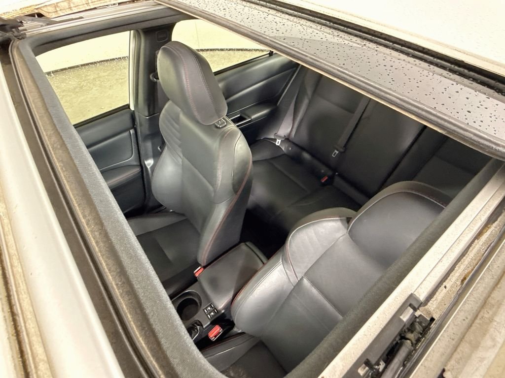 Used 2016 Crystal White Pearl Subaru Limited image 3