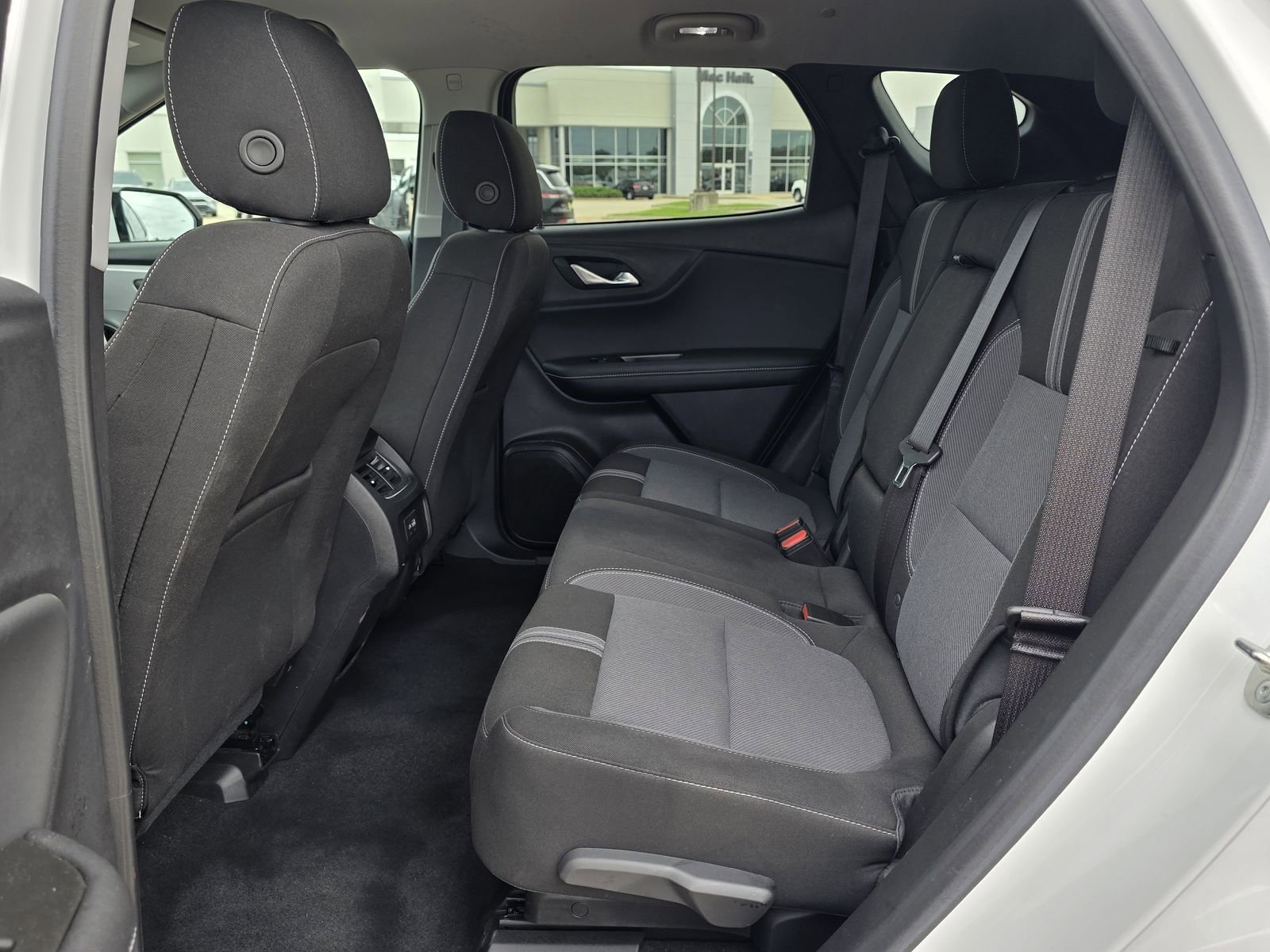 Used 2024 Summit White Chevrolet 2LT image 28