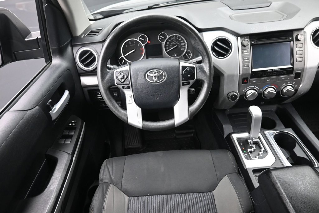 Used 2017 Gray Toyota SR5 image 14
