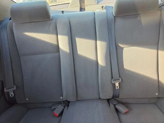 Used 2005 Blue Toyota SLE image 6