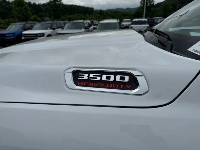 Used 2025 White Ram Laramie image 12