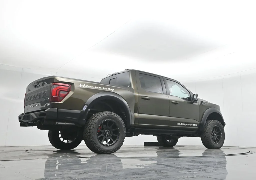 New 2025 Shelter Green Ford Raptor image 51