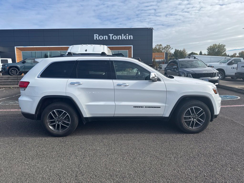 Used 2019 White/off-white Jeep Limited image 10