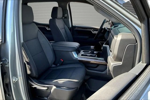 New 2026 Sterling Metallic GMC Elevation image 11