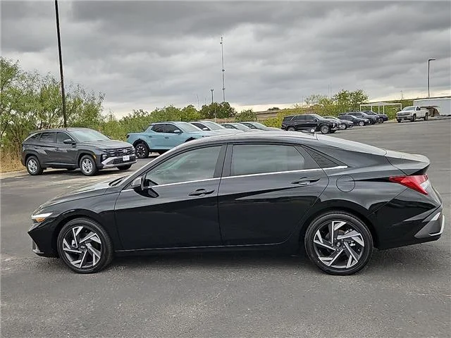 New 2026 Abyss Black Hyundai Limited image 2