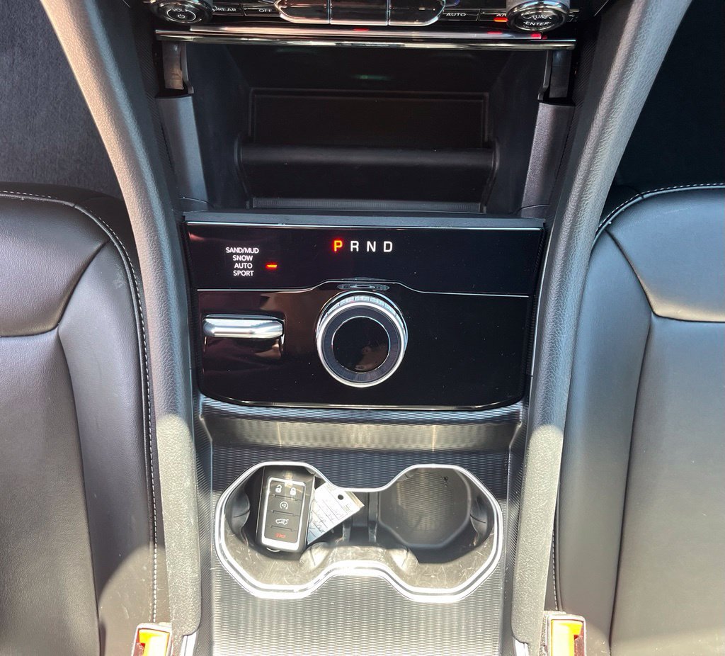 Used 2024 Gray Metallic Jeep Limited image 28