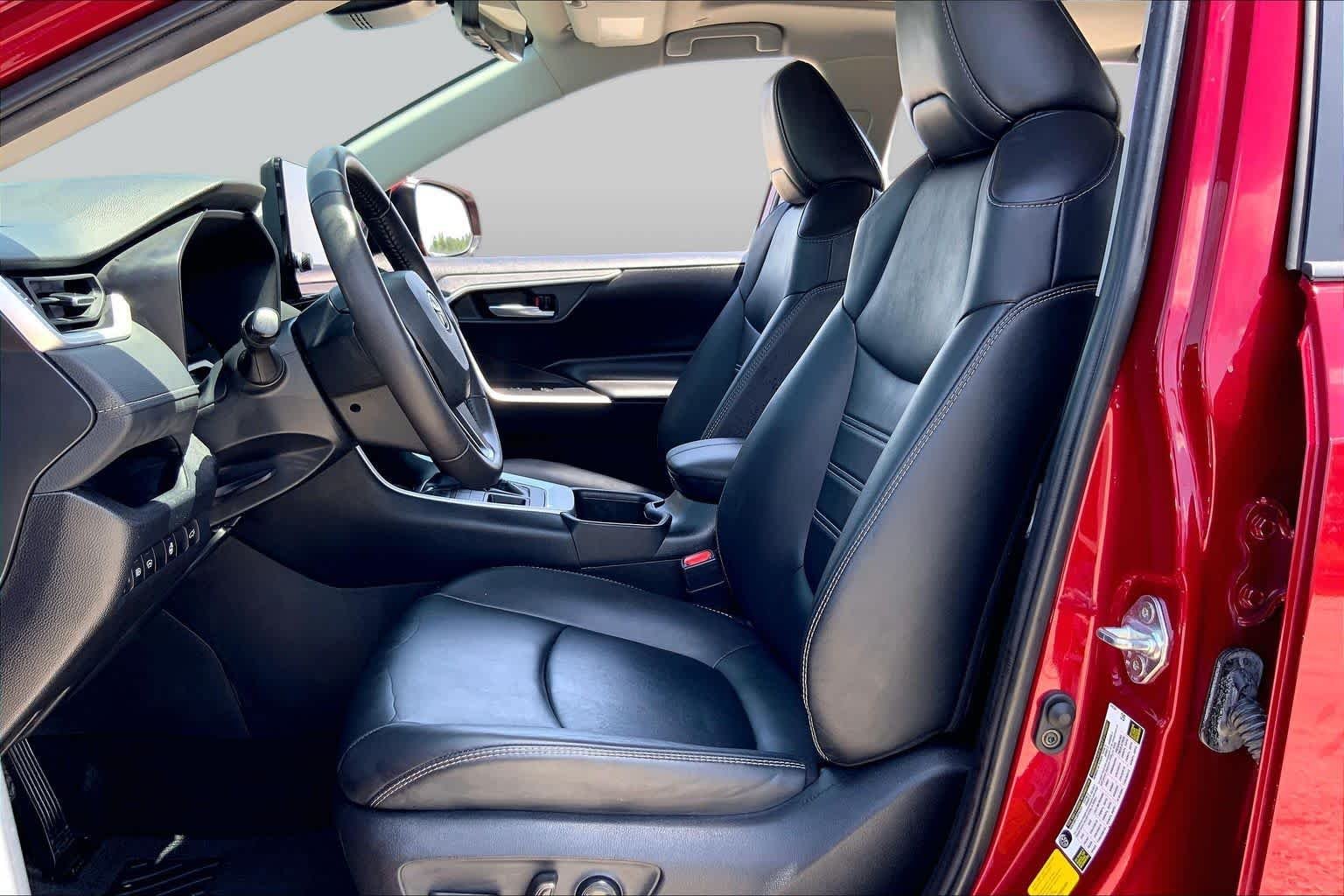 Used 2024 Ruby Flare Pearl Toyota XLE Premium image 8