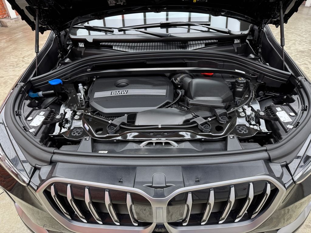 2025 BMW X1 28i - Photo 29