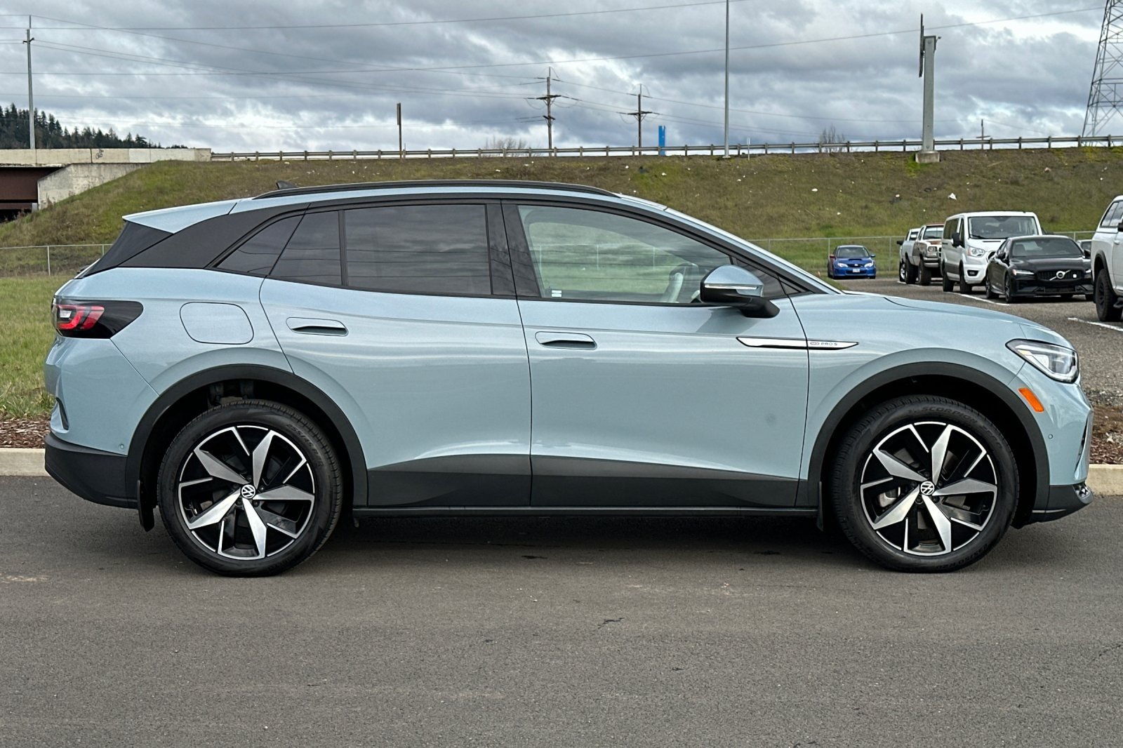 Used 2023 Volkswagen ID.4 PRO S with VIN 1V2WNPE8XPC026440 for sale in Eugene, OR