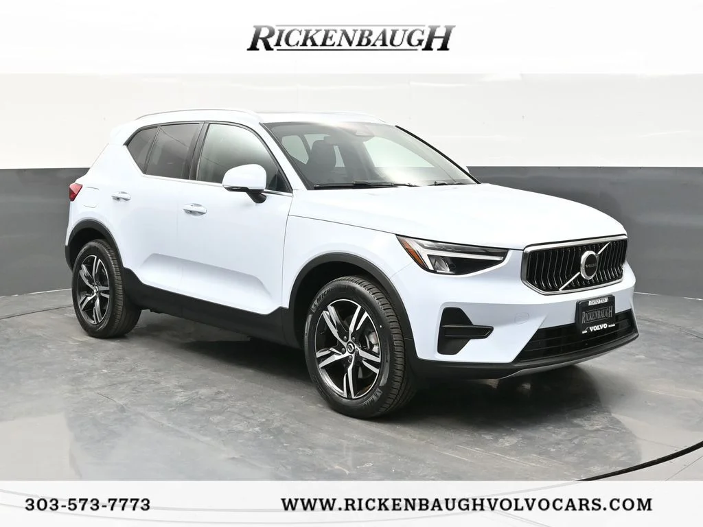 2025 Volvo XC40 B5 Core Bright AWD's photo