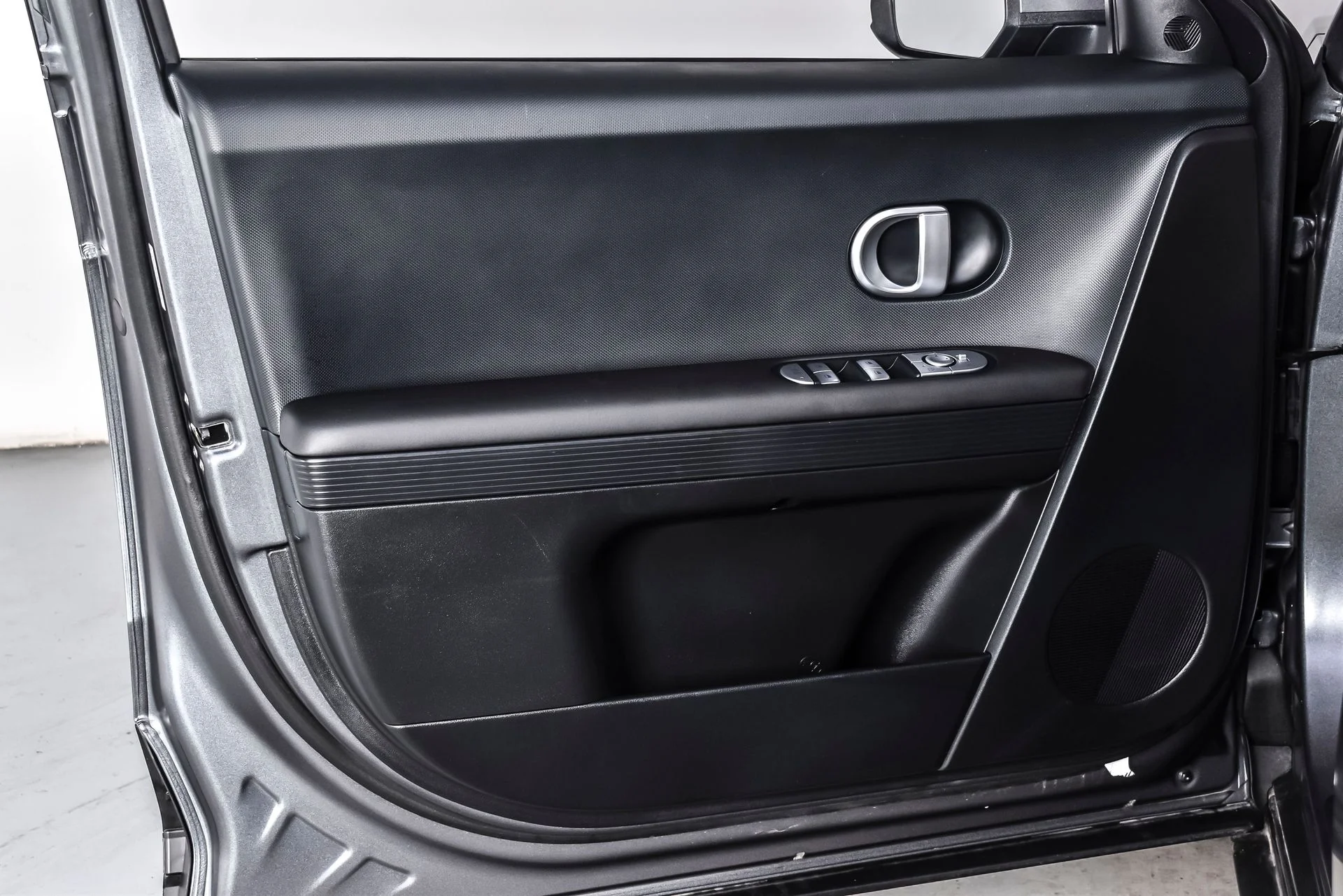 Used 2024 Gray Hyundai SEL image 12