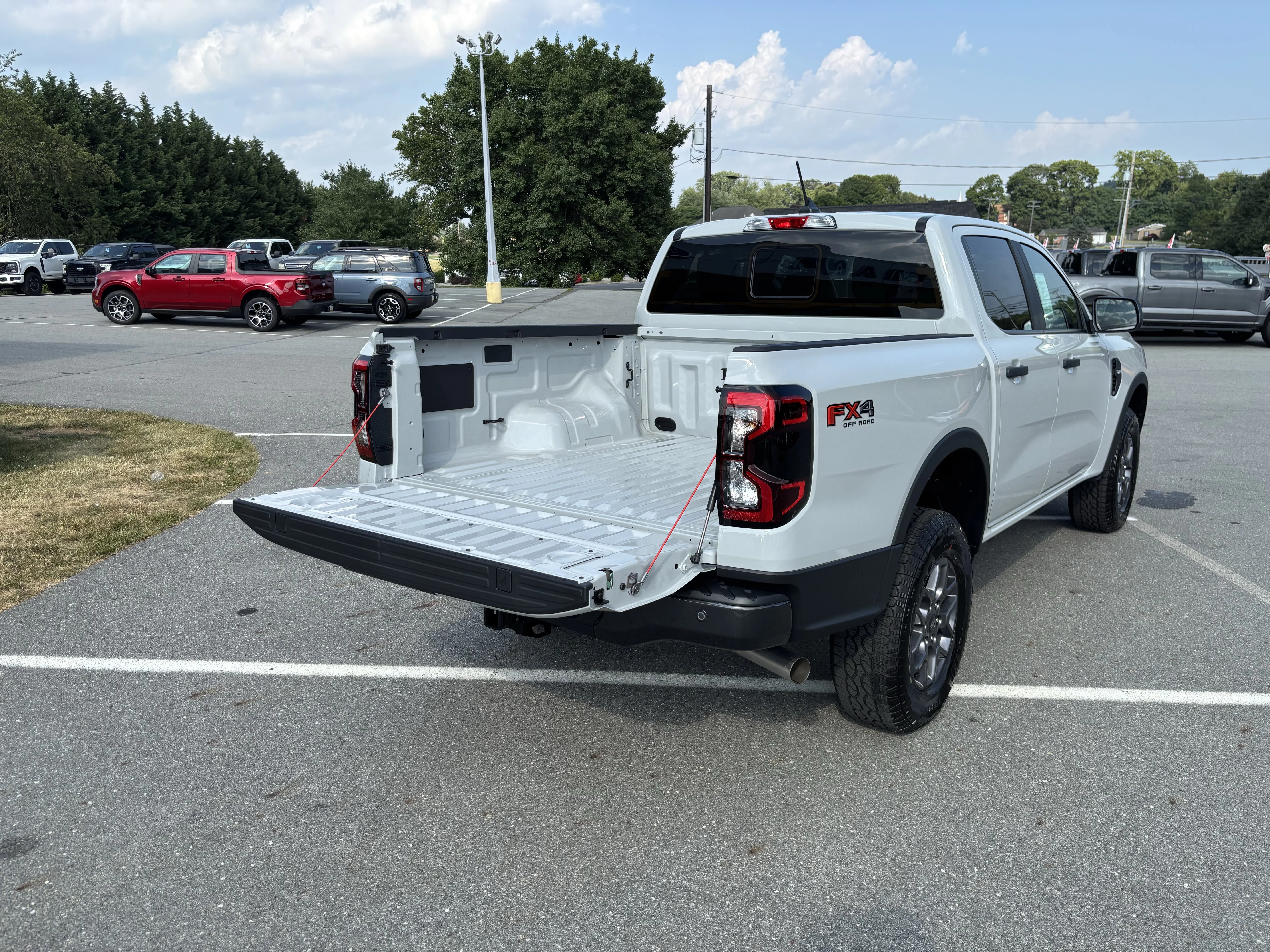 New 2026 Avalanche Ford XLT image 24