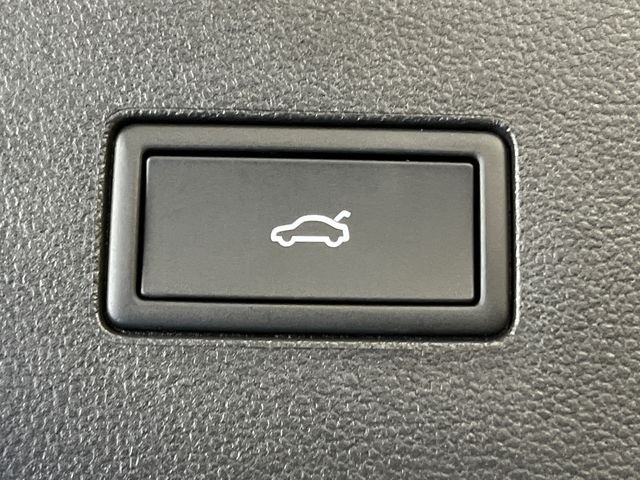 New 2026 Black Volkswagen 2.0T SE w/Technology image 6
